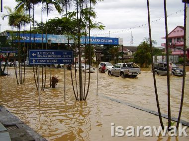 Traffic in water